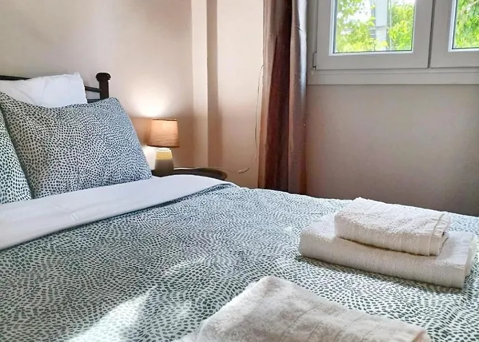 Harmony Apartment Near Metro Station